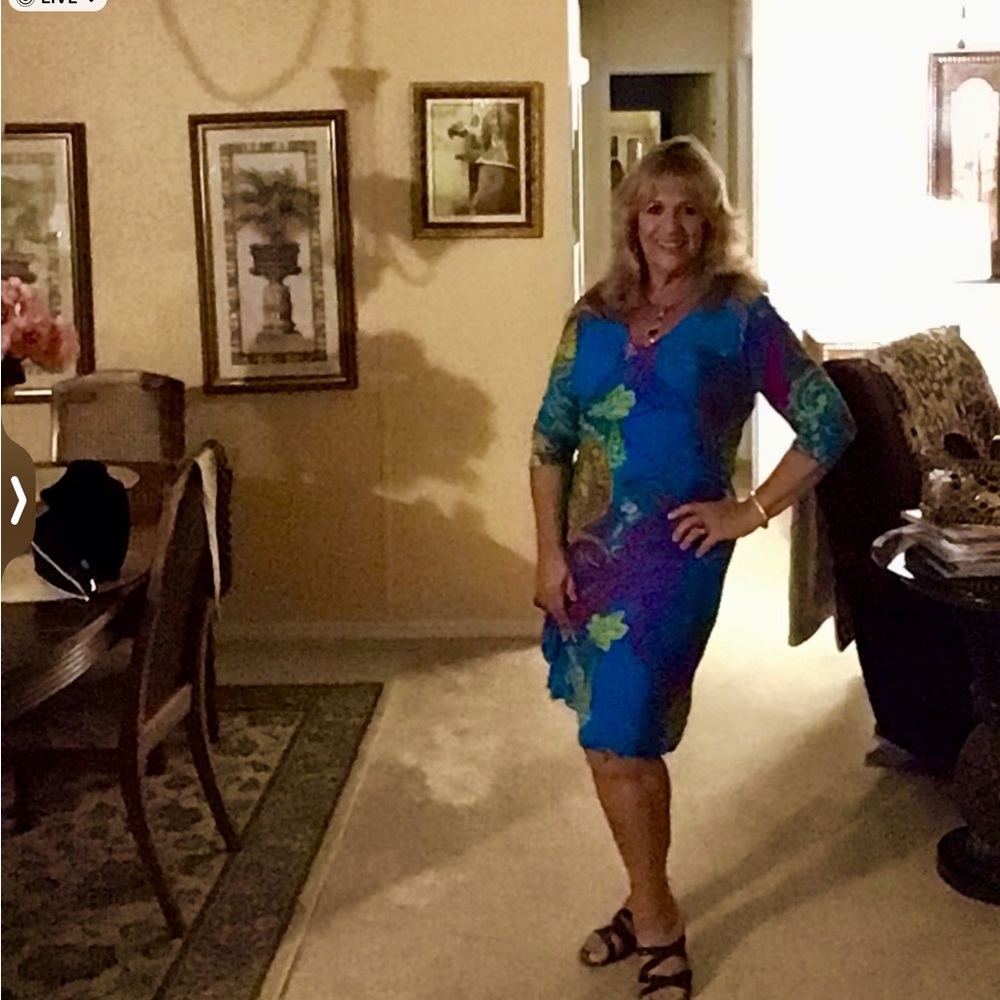 Jon & Anna dress body con ruffled side size Med blue wine cool designs 💐